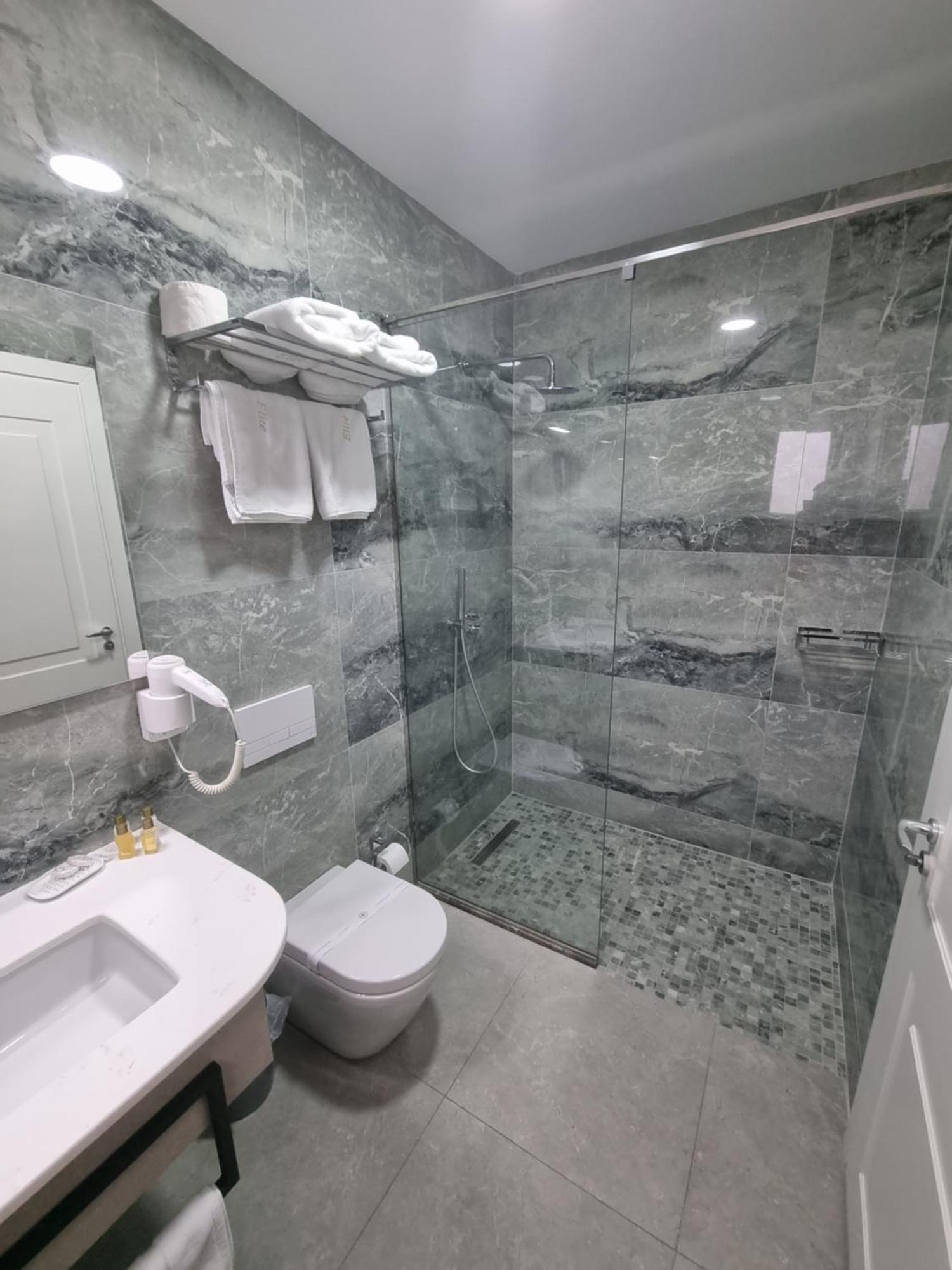 Elite Hotel Поградец Стая снимка