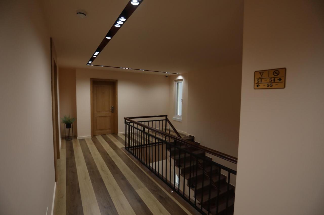 Elite Hotel Поградец Екстериор снимка