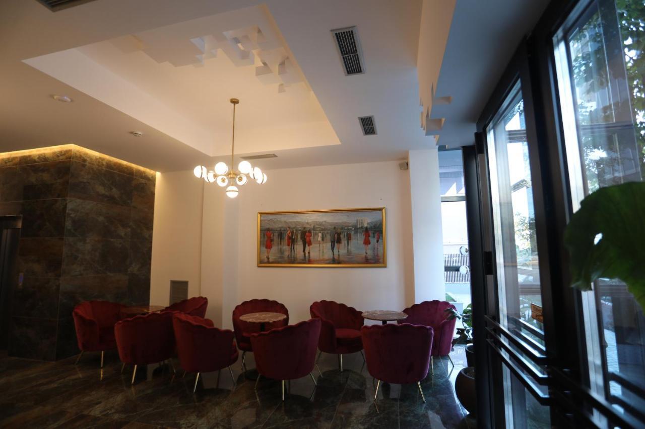 Elite Hotel Поградец Екстериор снимка