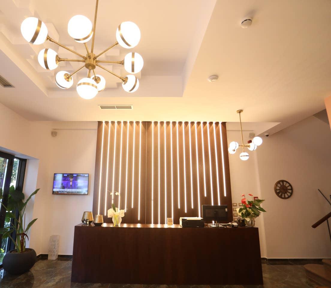 Elite Hotel Поградец Екстериор снимка